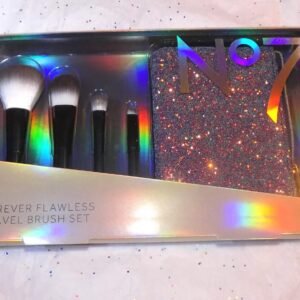 No 7 Forever Flawless Travel Brush Set IMPORTED
